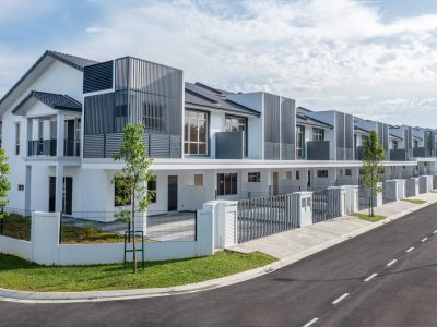 Terrace House at Impian Emas